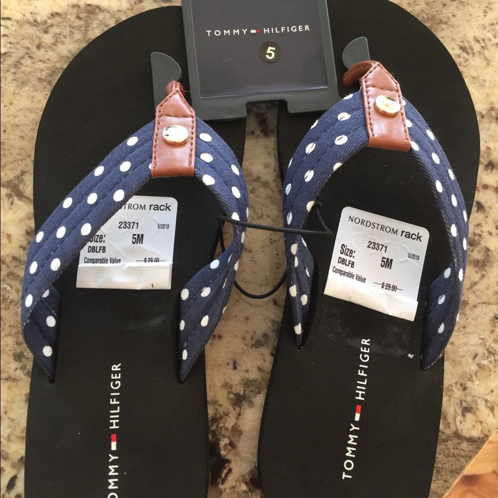 💋2/$30💋 NWT girl/woman Tommy slippers